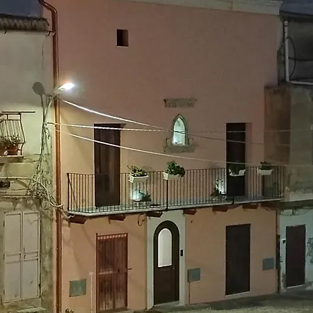 Casa Santa Croce Αγκριτζέντο